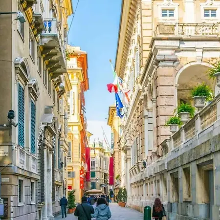 Xenia - 2room In Via Vico Del Duca 4 דירה *